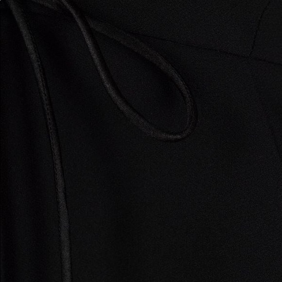 ***SOLD*** VERSACE Spring 2021 Runway Mini Dress NWT - Picture 9 of 17